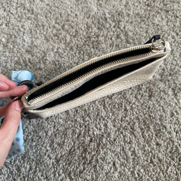 Coach Ivory Leather Wristlet with Sky Blue Bow - Picture 4 of 4